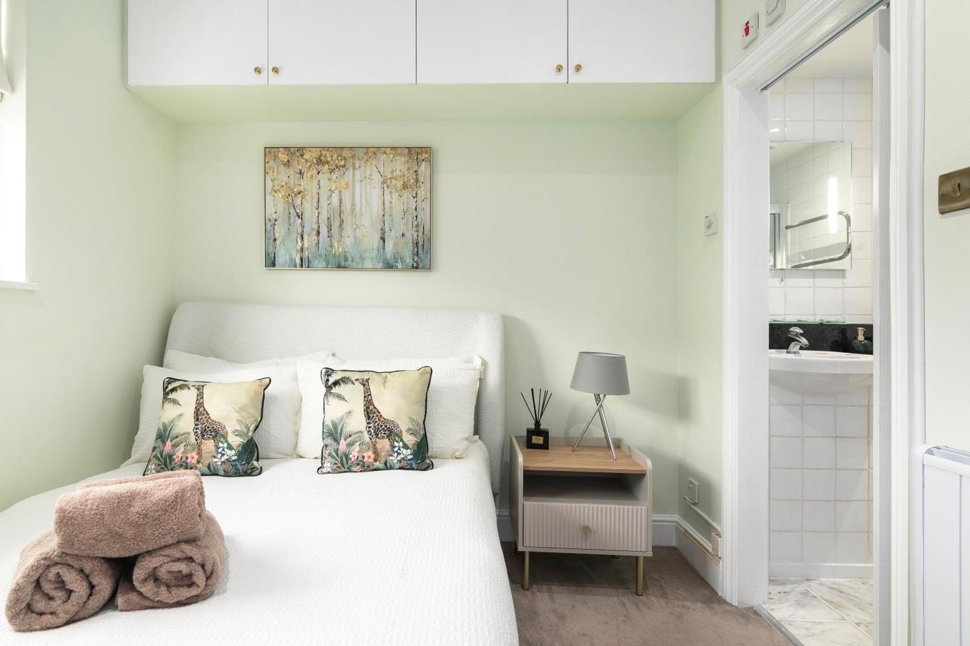 Cosy Flat 5 Min From Holland Park Station! Londonアパートメント エクステリア 写真